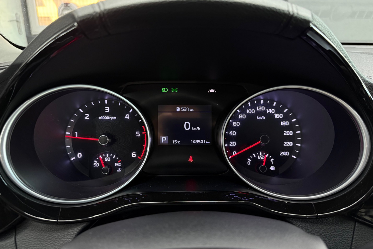 Ponuka vozidiel / Kia Ceed SW 1.6 CRDi 136k Platinum A/T - video Ponuka vozidiel / Kia Ceed SW 1.6 CRDi 136k Platinum A/T - video