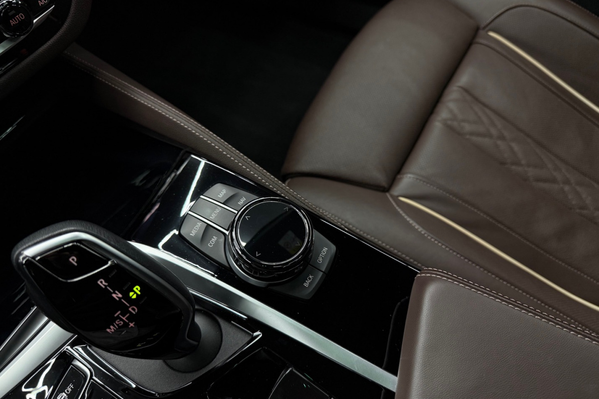 Ponuka vozidiel / BMW Rad 6 GT 640d mHEV xDrive Gran Turismo A/T - video Ponuka vozidiel / BMW Rad 6 GT 640d mHEV xDrive Gran Turismo A/T - video