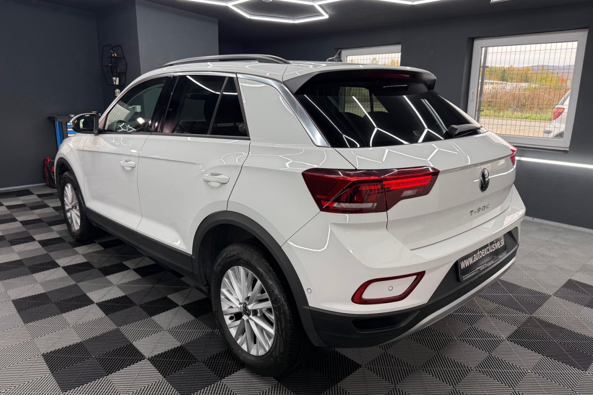 Ponuka vozidiel / Volkswagen T-Roc 1.5 TSI Style DSG - video Ponuka vozidiel / Volkswagen T-Roc 1.5 TSI Style DSG - video