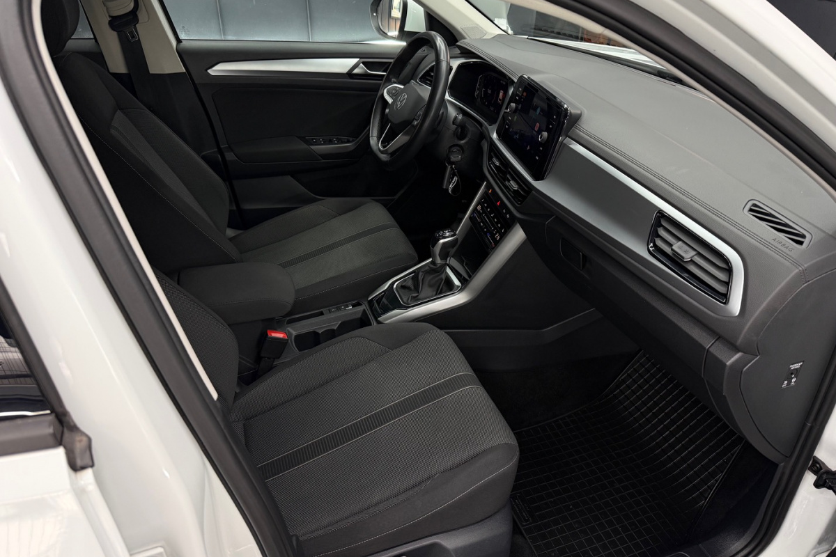Ponuka vozidiel / Volkswagen T-Roc 1.5 TSI Style DSG - video Ponuka vozidiel / Volkswagen T-Roc 1.5 TSI Style DSG - video