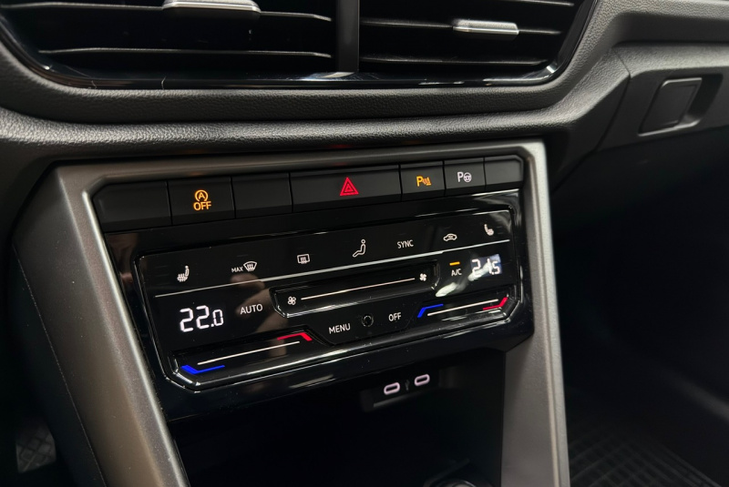 Ponuka vozidiel / Volkswagen T-Roc 1.5 TSI Style DSG - video Ponuka vozidiel / Volkswagen T-Roc 1.5 TSI Style DSG - video