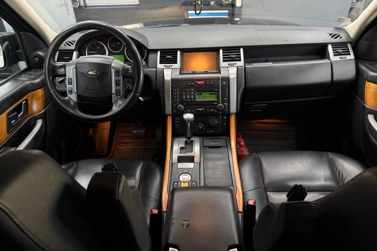 Ponuka vozidiel / Land Rover Range Rover Sport 2.7 TDV6 SE - video Ponuka vozidiel / Land Rover Range Rover Sport 2.7 TDV6 SE - video
