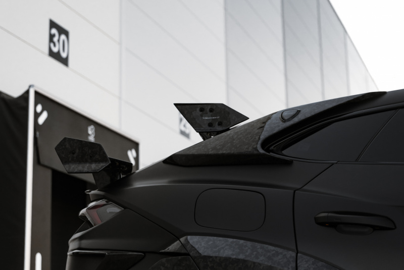 Ponuka vozidiel / Lamborghini Urus 4.0 V8 Mansory 700koní - video Ponuka vozidiel / Lamborghini Urus 4.0 V8 Mansory 700koní - video