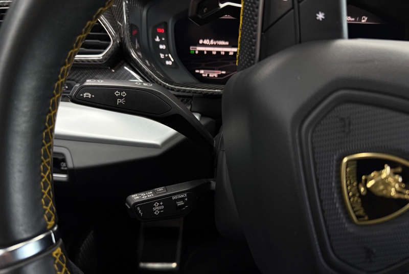 Ponuka vozidiel / Lamborghini Urus 4.0 V8 Mansory 700koní - video Ponuka vozidiel / Lamborghini Urus 4.0 V8 Mansory 700koní - video