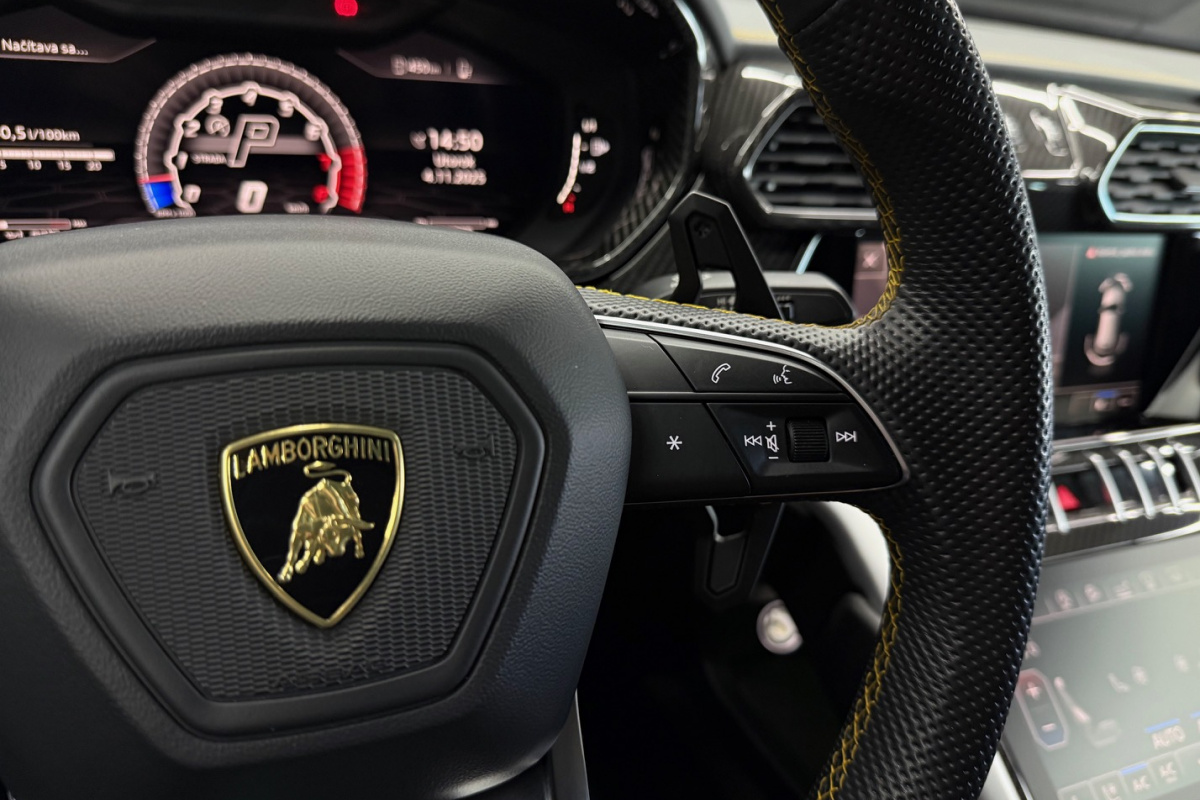 Ponuka vozidiel / Lamborghini Urus 4.0 V8 Mansory 700koní - video Ponuka vozidiel / Lamborghini Urus 4.0 V8 Mansory 700koní - video