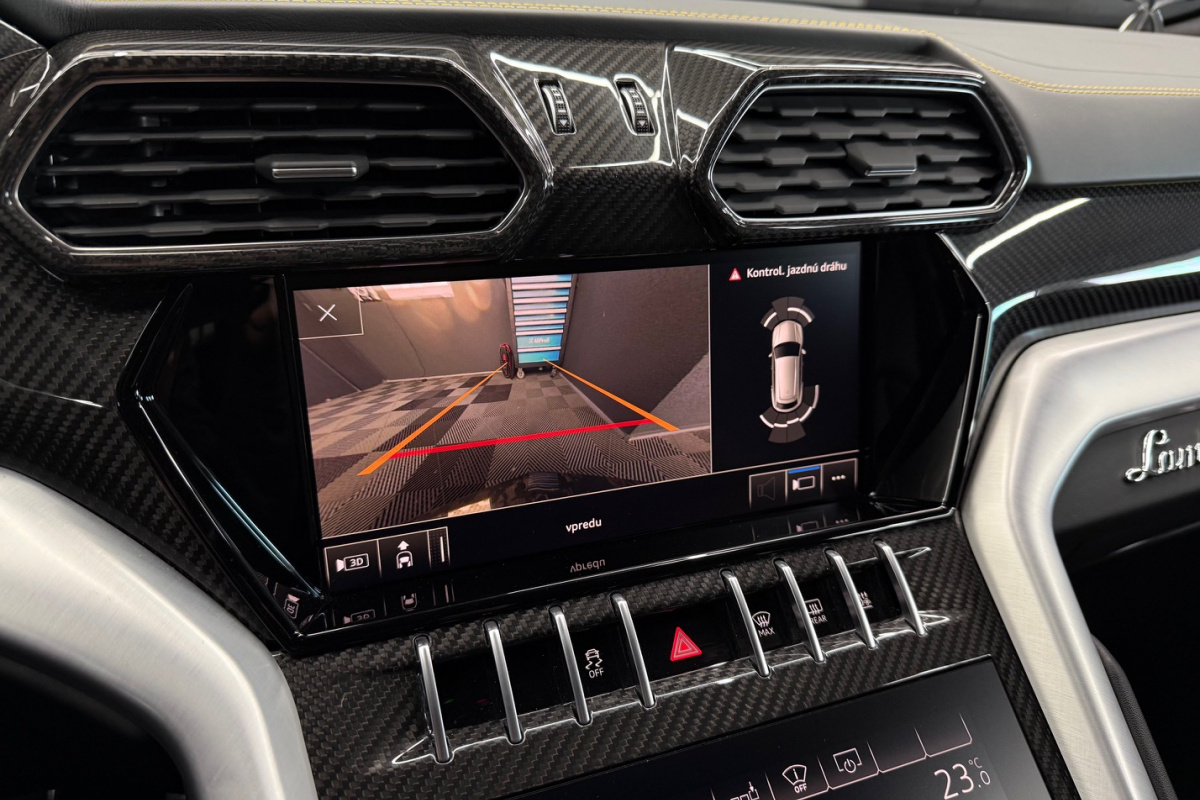 Ponuka vozidiel / Lamborghini Urus 4.0 V8 Mansory 700koní - video Ponuka vozidiel / Lamborghini Urus 4.0 V8 Mansory 700koní - video