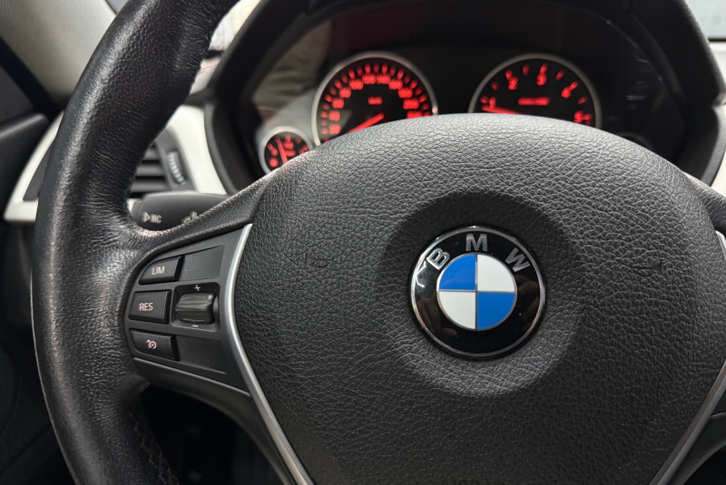 Ponuka vozidiel / BMW Rad 4 Gran Coupé 418d A/T - video Ponuka vozidiel / BMW Rad 4 Gran Coupé 418d A/T - video