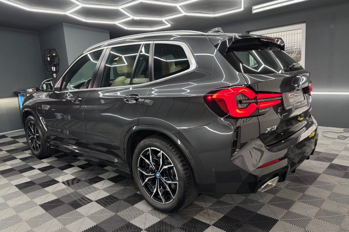 Ponuka vozidiel / BMW X3 xDrive30e M-PACKET PLUG-IN HYBRID - video Ponuka vozidiel / BMW X3 xDrive30e M-PACKET PLUG-IN HYBRID - video