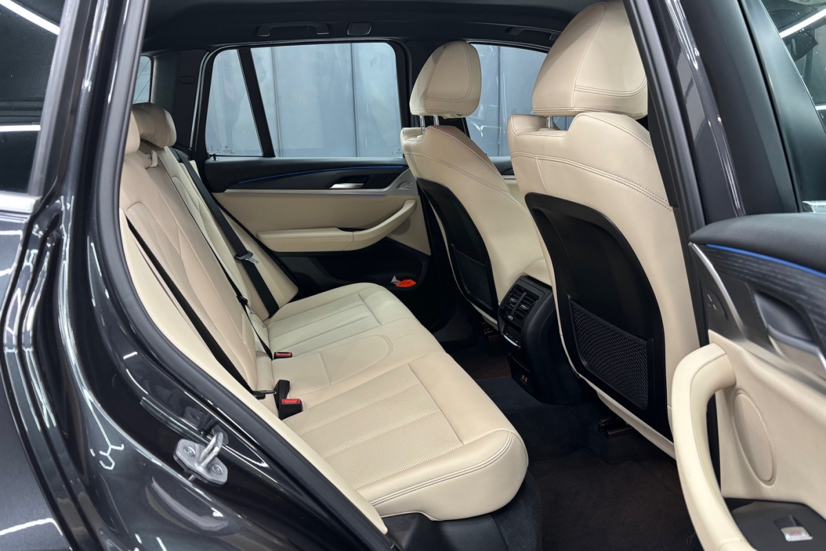 Ponuka vozidiel / BMW X3 xDrive30e M-PACKET PLUG-IN HYBRID - video Ponuka vozidiel / BMW X3 xDrive30e M-PACKET PLUG-IN HYBRID - video