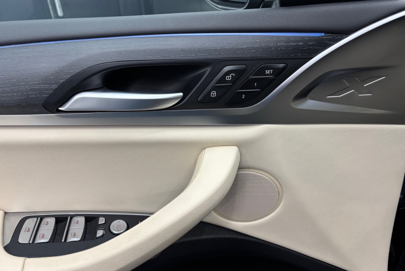 Ponuka vozidiel / BMW X3 xDrive30e M-PACKET PLUG-IN HYBRID - video Ponuka vozidiel / BMW X3 xDrive30e M-PACKET PLUG-IN HYBRID - video