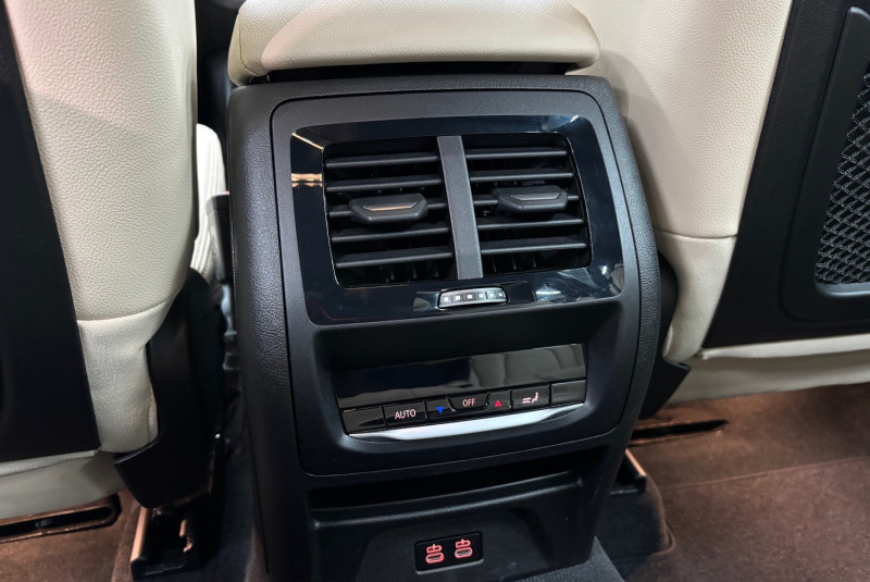 Ponuka vozidiel / BMW X3 xDrive30e M-PACKET PLUG-IN HYBRID - video Ponuka vozidiel / BMW X3 xDrive30e M-PACKET PLUG-IN HYBRID - video