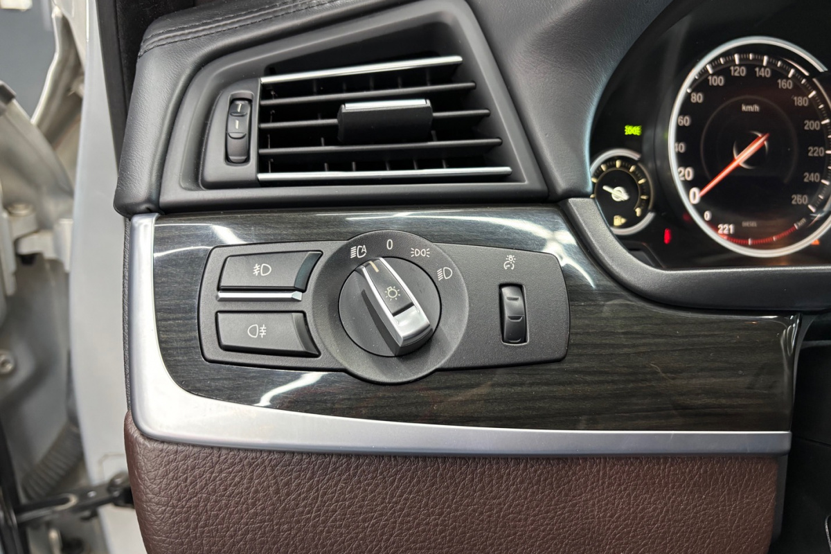 Ponuka vozidiel / BMW Rad 5 535d xDrive M-PACKET - video Ponuka vozidiel / BMW Rad 5 535d xDrive M-PACKET - video