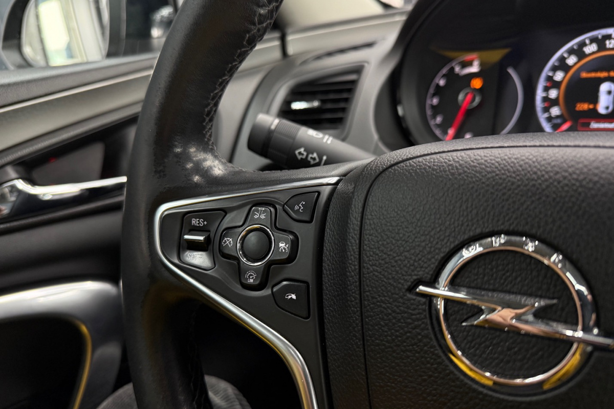 Ponuka vozidiel / Opel Insignia ST 1.6 CDTI 136k S S Innovation AT6 - video Ponuka vozidiel / Opel Insignia ST 1.6 CDTI 136k S S Innovation AT6 - video