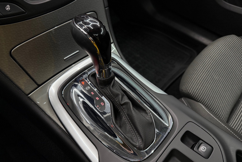 Ponuka vozidiel / Opel Insignia ST 1.6 CDTI 136k S S Innovation AT6 - video Ponuka vozidiel / Opel Insignia ST 1.6 CDTI 136k S S Innovation AT6 - video