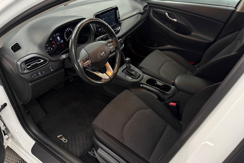 Ponuka vozidiel / Hyundai i30 CW 1.5 T-GDi mHEV Family DCT - video Ponuka vozidiel / Hyundai i30 CW 1.5 T-GDi mHEV Family DCT - video