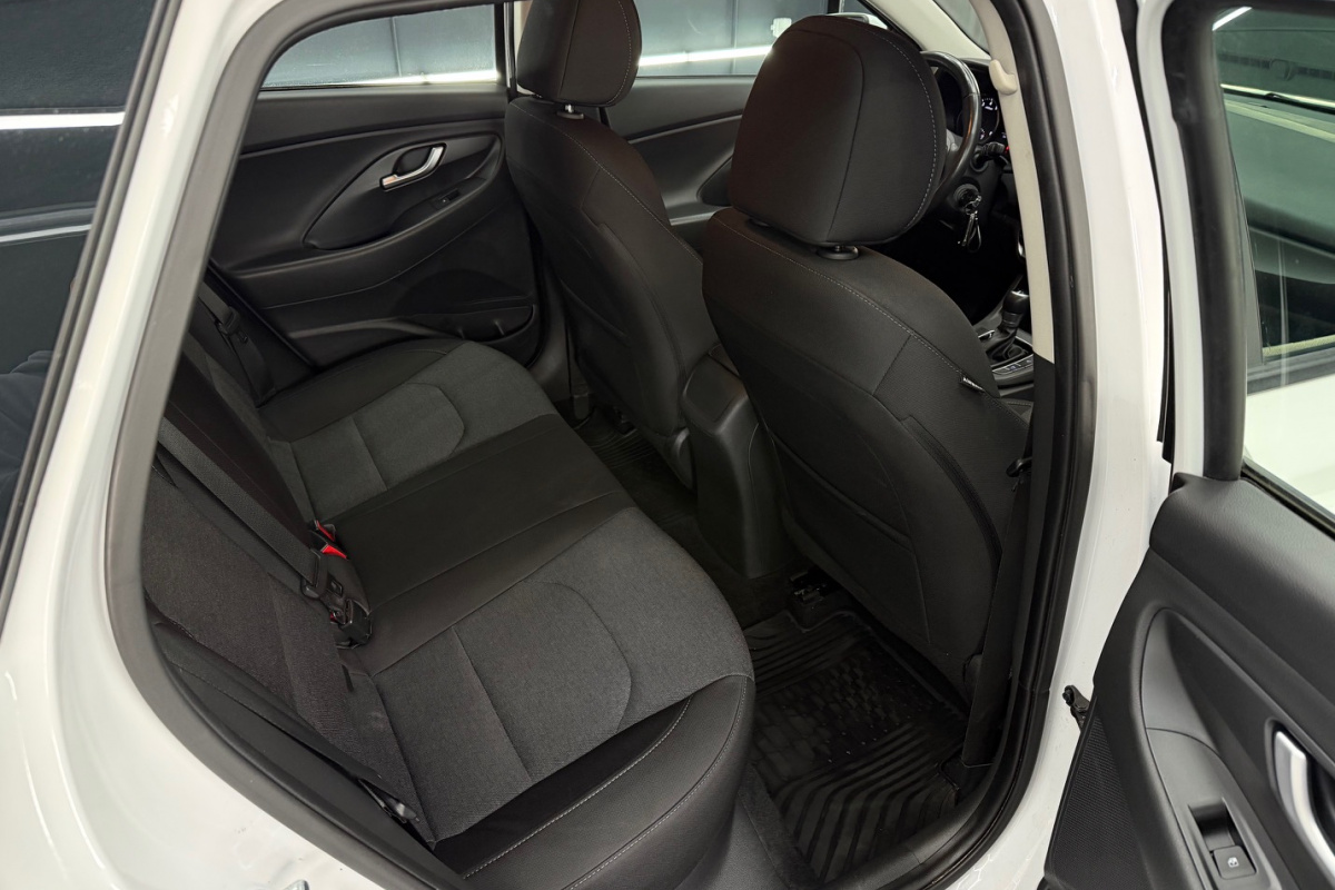 Ponuka vozidiel / Hyundai i30 CW 1.5 T-GDi mHEV Family DCT - video Ponuka vozidiel / Hyundai i30 CW 1.5 T-GDi mHEV Family DCT - video