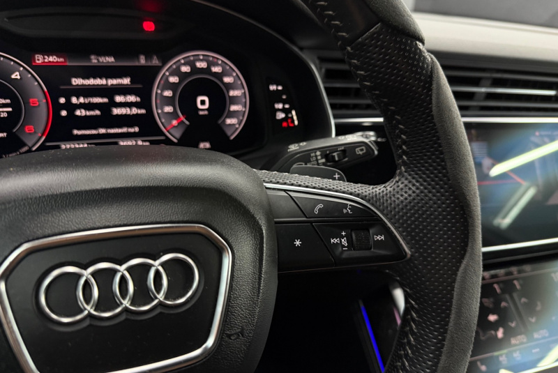 Ponuka vozidiel / Audi Q7 50 TDI QUATTRO TIPTRONIC S-LINE - video Ponuka vozidiel / Audi Q7 50 TDI QUATTRO TIPTRONIC S-LINE - video