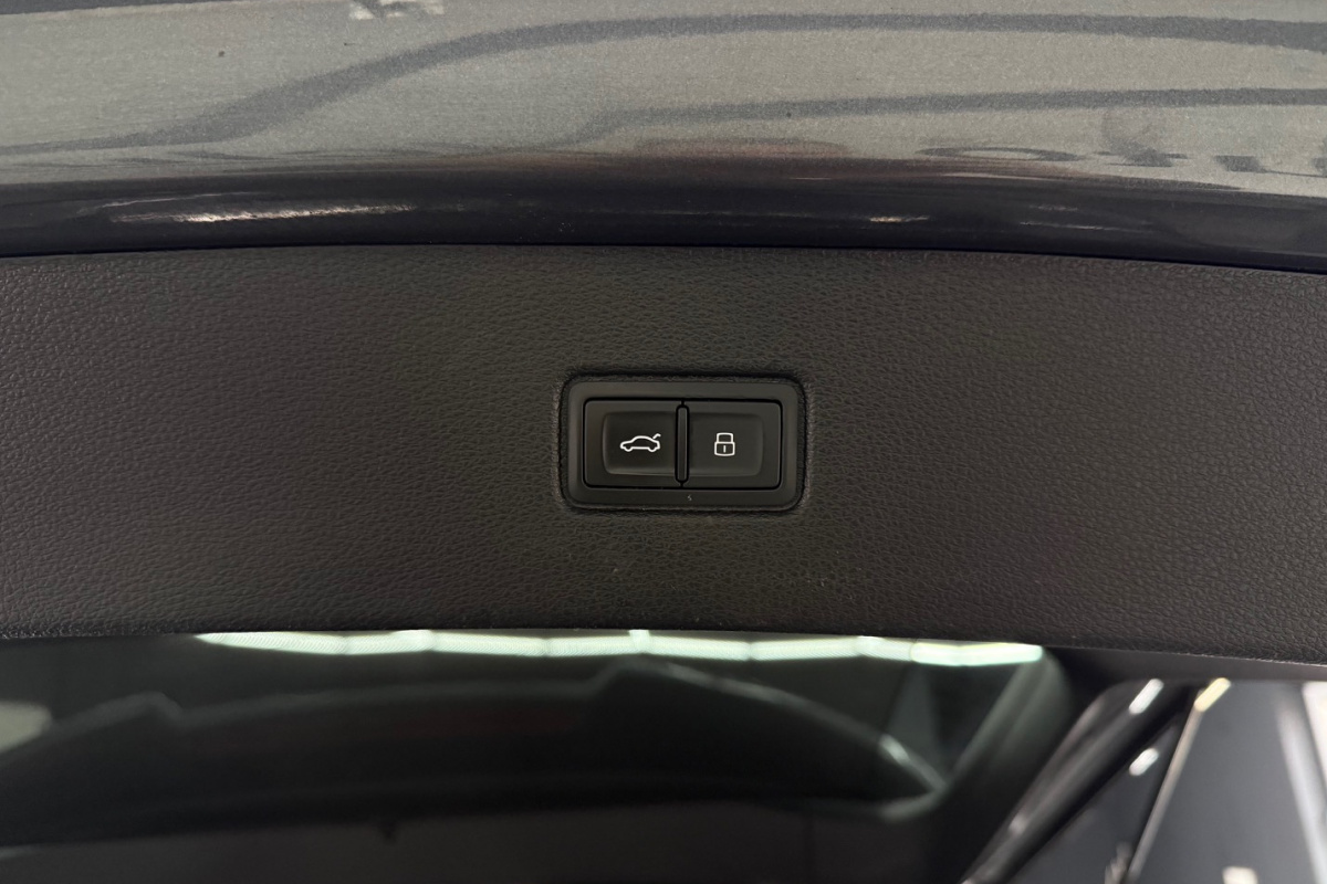 Ponuka vozidiel / Audi Q7 50 TDI QUATTRO TIPTRONIC S-LINE - video Ponuka vozidiel / Audi Q7 50 TDI QUATTRO TIPTRONIC S-LINE - video