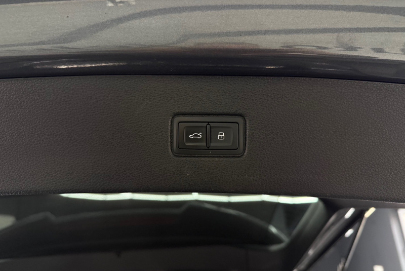 Ponuka vozidiel / Audi Q7 50 TDI QUATTRO TIPTRONIC S-LINE - video Ponuka vozidiel / Audi Q7 50 TDI QUATTRO TIPTRONIC S-LINE - video