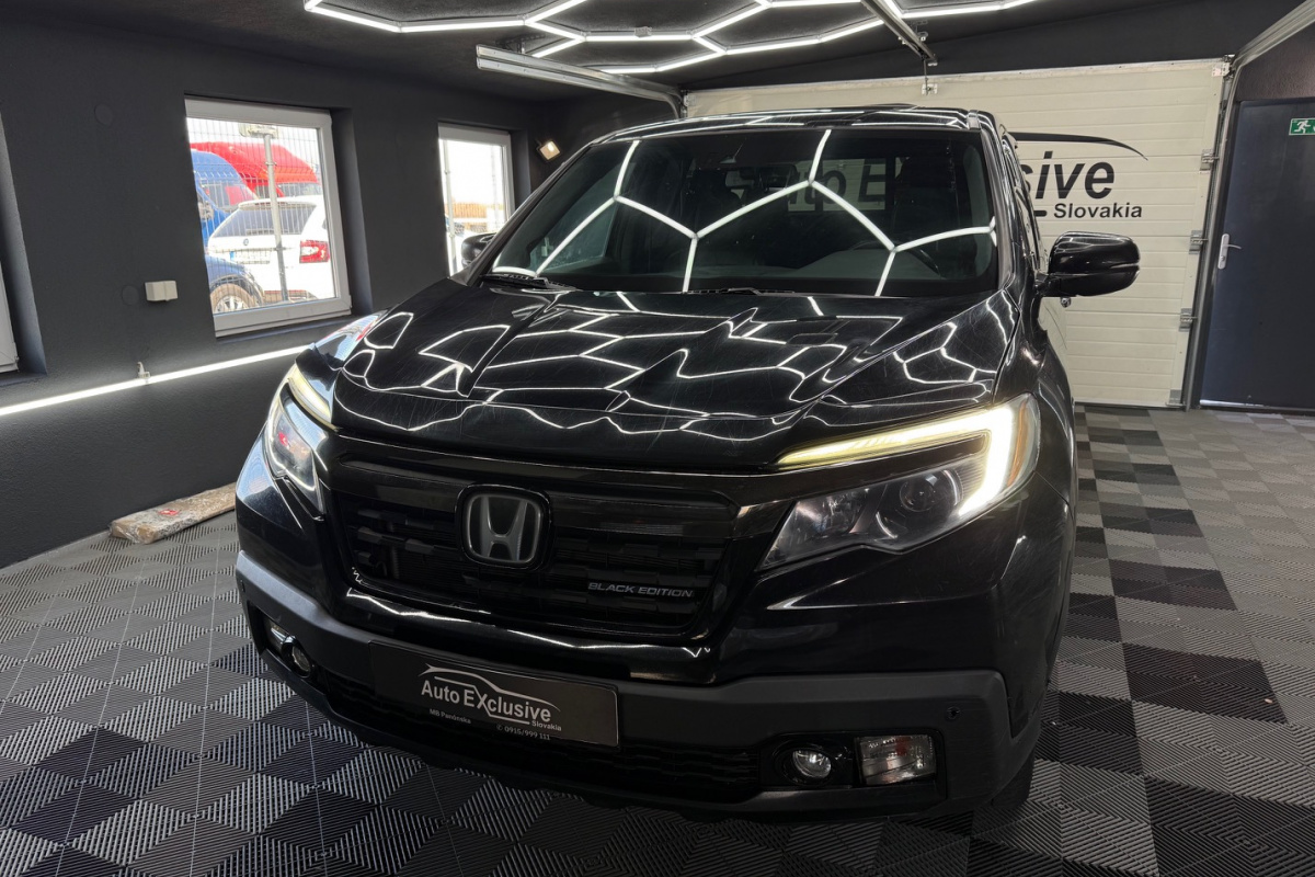 Ponuka vozidiel / Honda Ridgeline 3.5 V6 Black Edition - video Ponuka vozidiel / Honda Ridgeline 3.5 V6 Black Edition - video