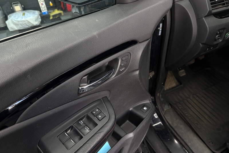 Ponuka vozidiel / Honda Ridgeline 3.5 V6 Black Edition - video Ponuka vozidiel / Honda Ridgeline 3.5 V6 Black Edition - video
