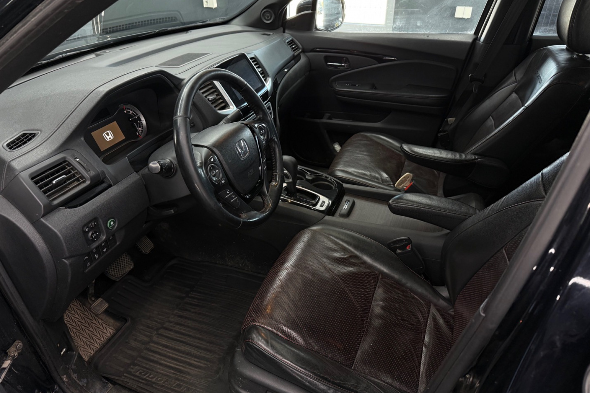 Ponuka vozidiel / Honda Ridgeline 3.5 V6 Black Edition - video Ponuka vozidiel / Honda Ridgeline 3.5 V6 Black Edition - video