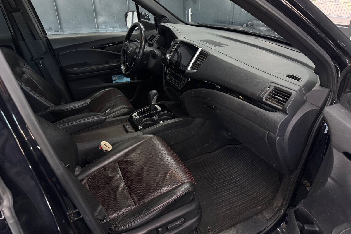Ponuka vozidiel / Honda Ridgeline 3.5 V6 Black Edition - video Ponuka vozidiel / Honda Ridgeline 3.5 V6 Black Edition - video