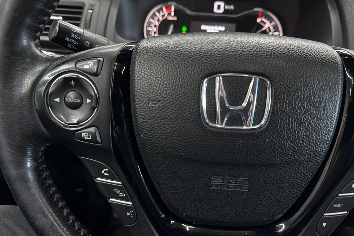 Ponuka vozidiel / Honda Ridgeline 3.5 V6 Black Edition - video Ponuka vozidiel / Honda Ridgeline 3.5 V6 Black Edition - video