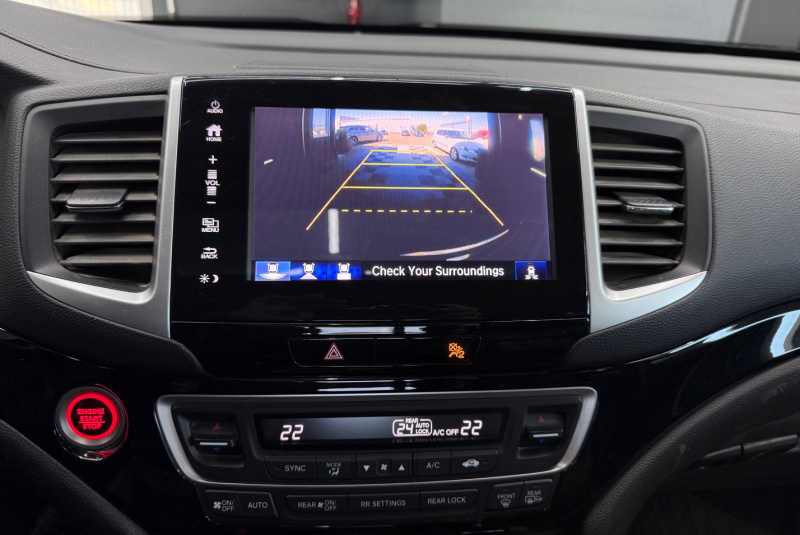Ponuka vozidiel / Honda Ridgeline 3.5 V6 Black Edition - video Ponuka vozidiel / Honda Ridgeline 3.5 V6 Black Edition - video
