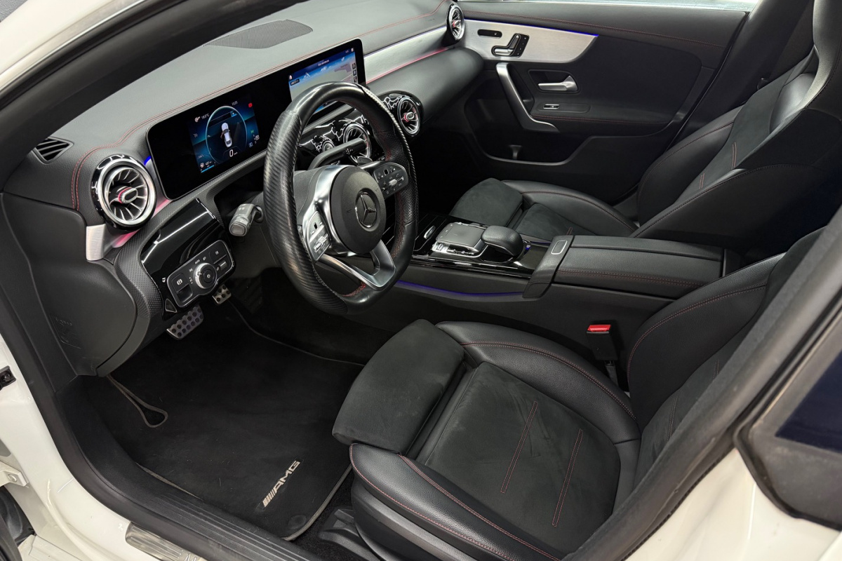 Ponuka vozidiel / Mercedes-Benz CLA Kupé 180 A/T - video Ponuka vozidiel / Mercedes-Benz CLA Kupé 180 A/T - video