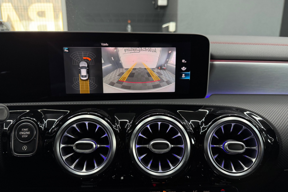 Ponuka vozidiel / Mercedes-Benz CLA Kupé 180 A/T - video Ponuka vozidiel / Mercedes-Benz CLA Kupé 180 A/T - video