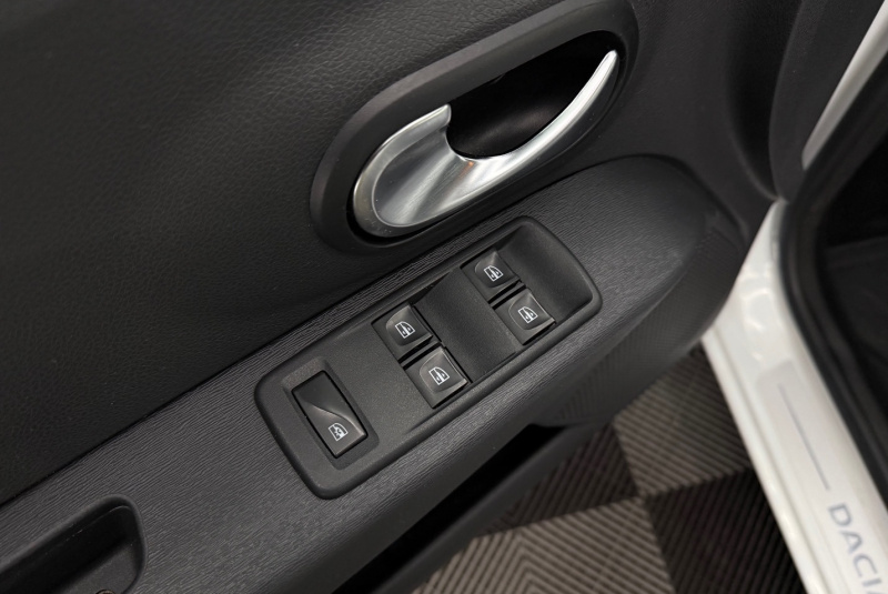 Ponuka vozidiel / Dacia Lodgy 1.6 SCe Access - video Ponuka vozidiel / Dacia Lodgy 1.6 SCe Access - video