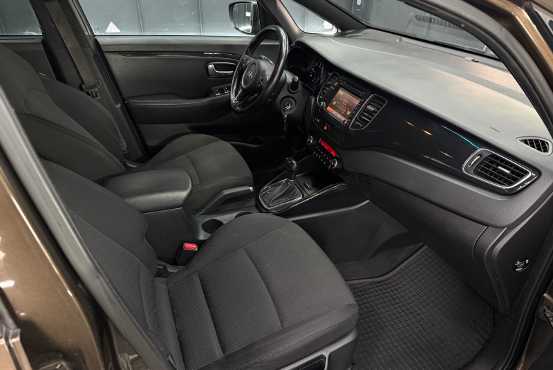 Ponuka vozidiel / Kia Carens 1.7 CRDi 141k Gold A7 - video Ponuka vozidiel / Kia Carens 1.7 CRDi 141k Gold A7 - video