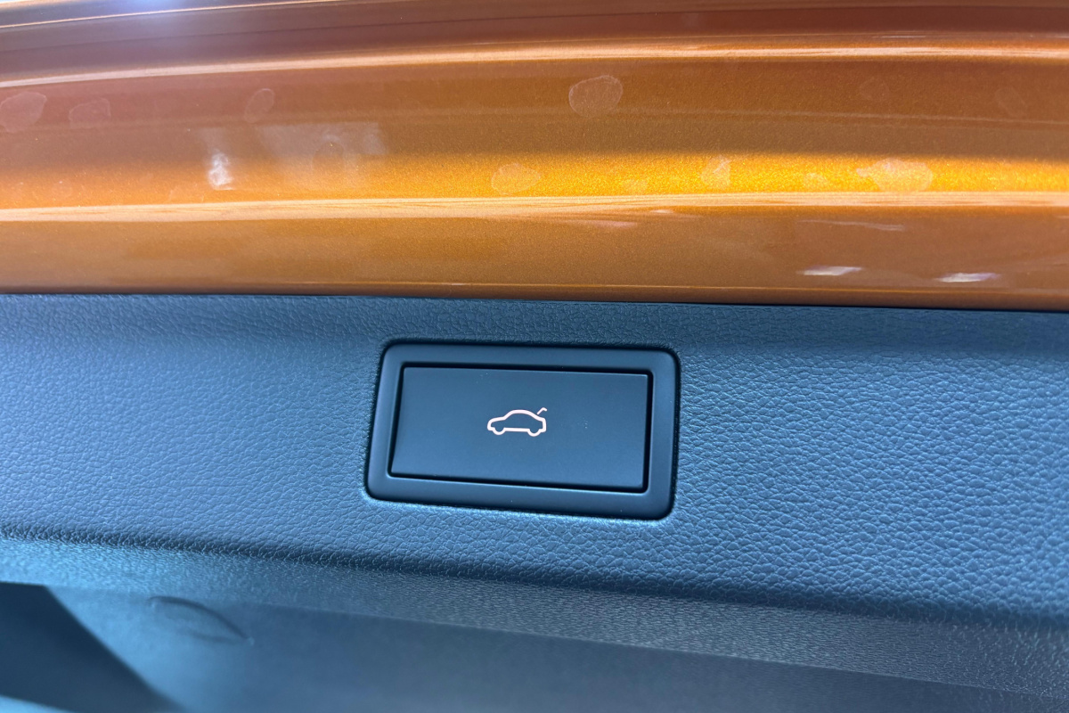Ponuka vozidiel / Škoda Kamiq 1.0 TSI Drive Plus - video Ponuka vozidiel / Škoda Kamiq 1.0 TSI Drive Plus - video
