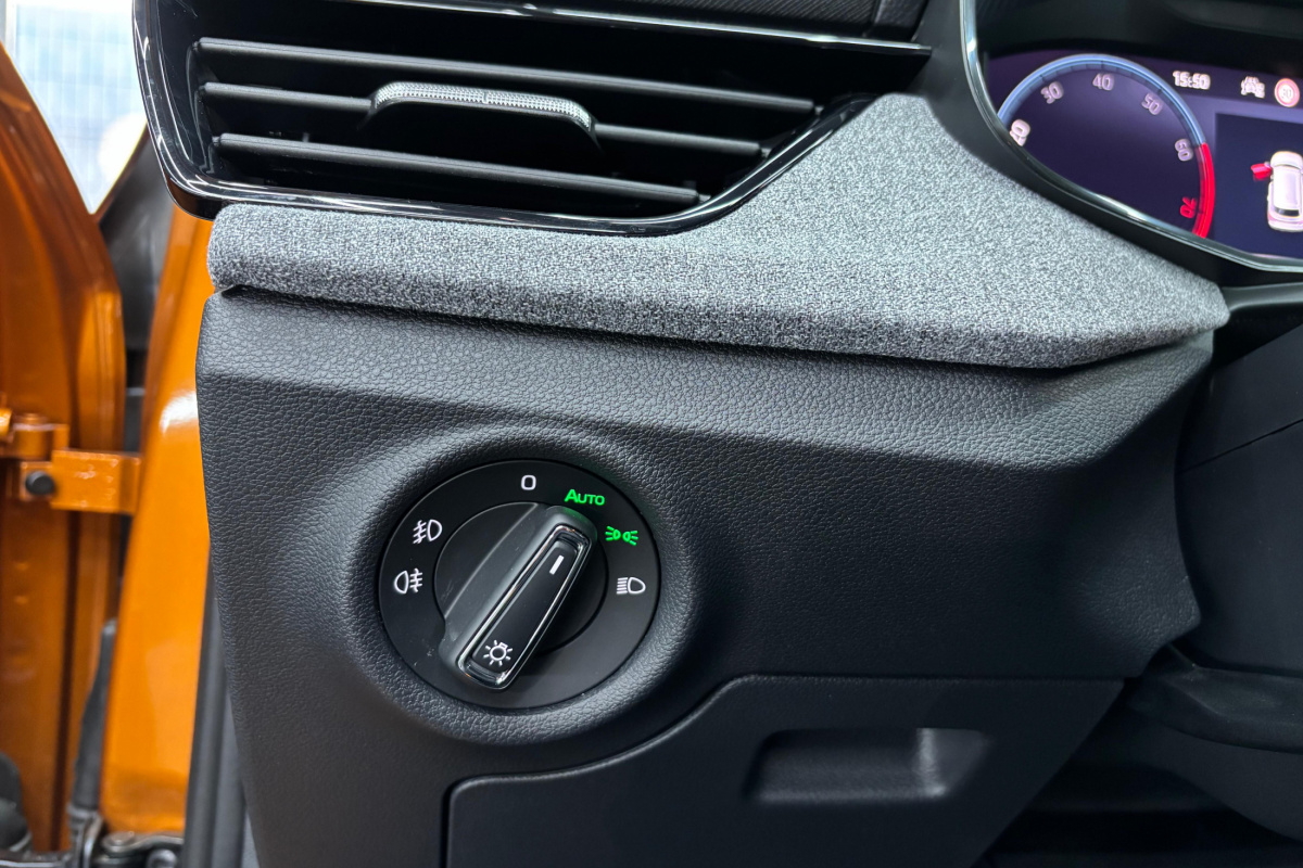 Ponuka vozidiel / Škoda Kamiq 1.0 TSI Drive Plus - video Ponuka vozidiel / Škoda Kamiq 1.0 TSI Drive Plus - video
