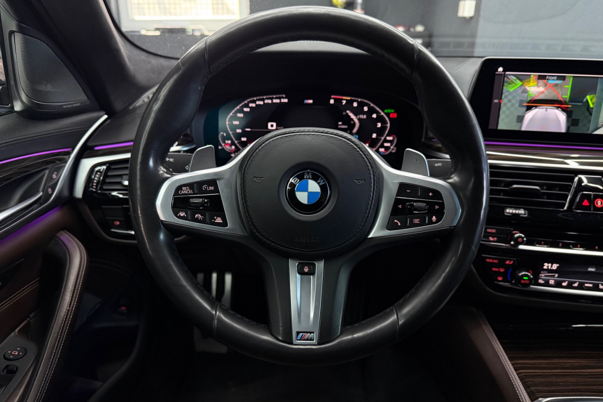 Ponuka vozidiel / BMW Rad 5 M550i xDrive A/T - video Ponuka vozidiel / BMW Rad 5 M550i xDrive A/T - video