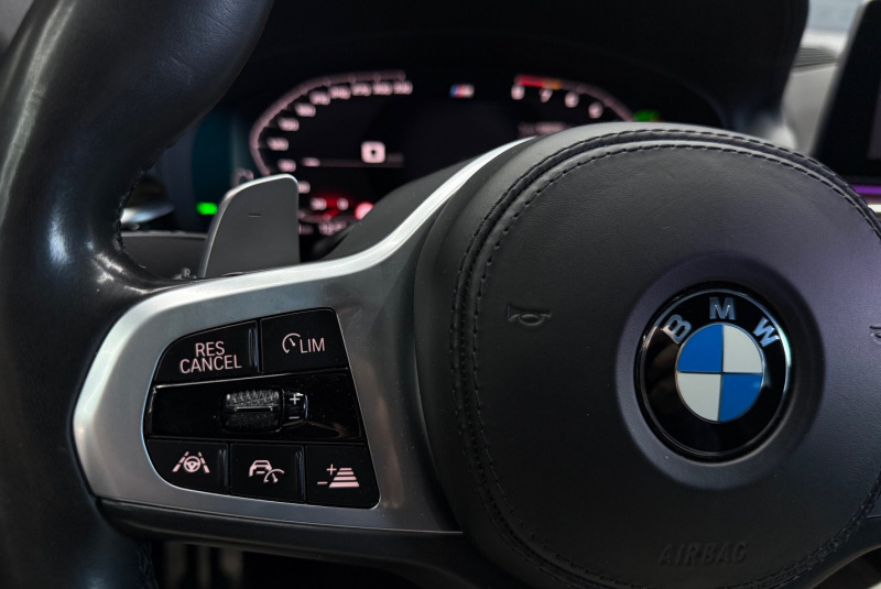 Ponuka vozidiel / BMW Rad 5 M550i xDrive A/T - video Ponuka vozidiel / BMW Rad 5 M550i xDrive A/T - video