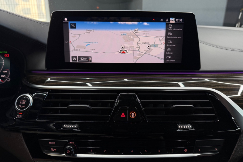 Ponuka vozidiel / BMW Rad 5 M550i xDrive A/T - video Ponuka vozidiel / BMW Rad 5 M550i xDrive A/T - video