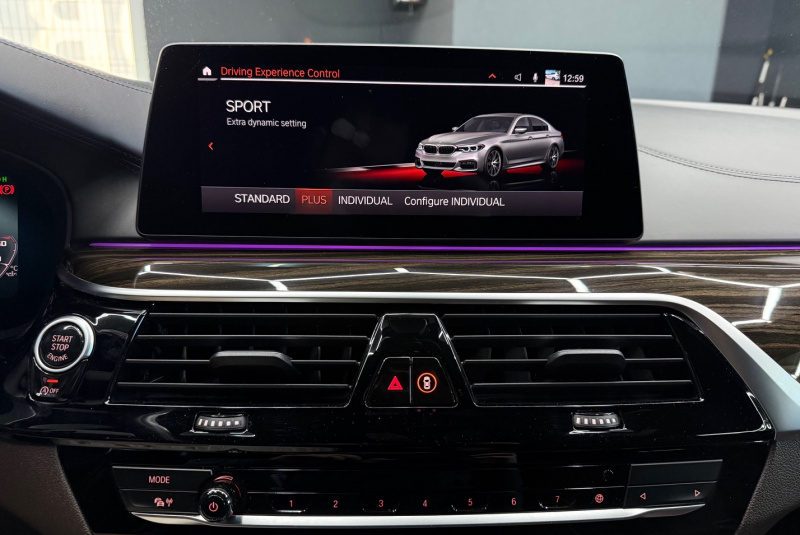 Ponuka vozidiel / BMW Rad 5 M550i xDrive A/T - video Ponuka vozidiel / BMW Rad 5 M550i xDrive A/T - video