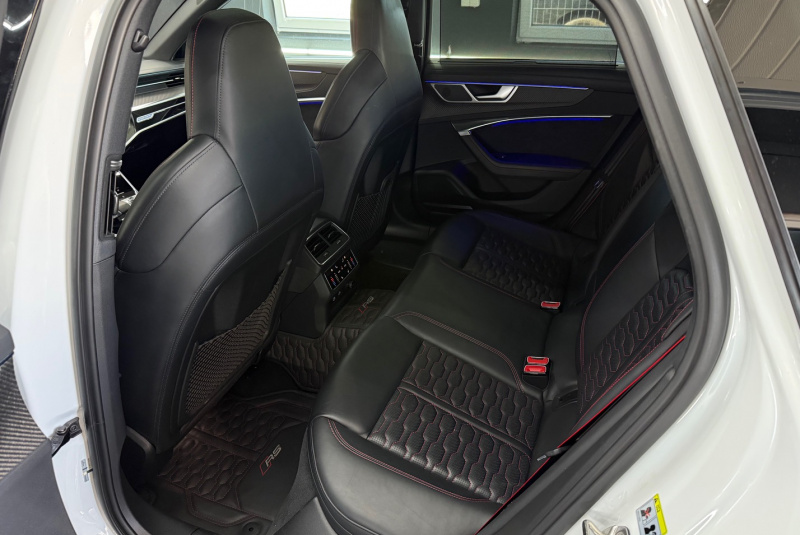 Ponuka vozidiel / Audi RS6 Avant 4.0 TFSI Quattro Full Carbon Akrapovic - video Ponuka vozidiel / Audi RS6 Avant 4.0 TFSI Quattro Full Carbon Akrapovic - video