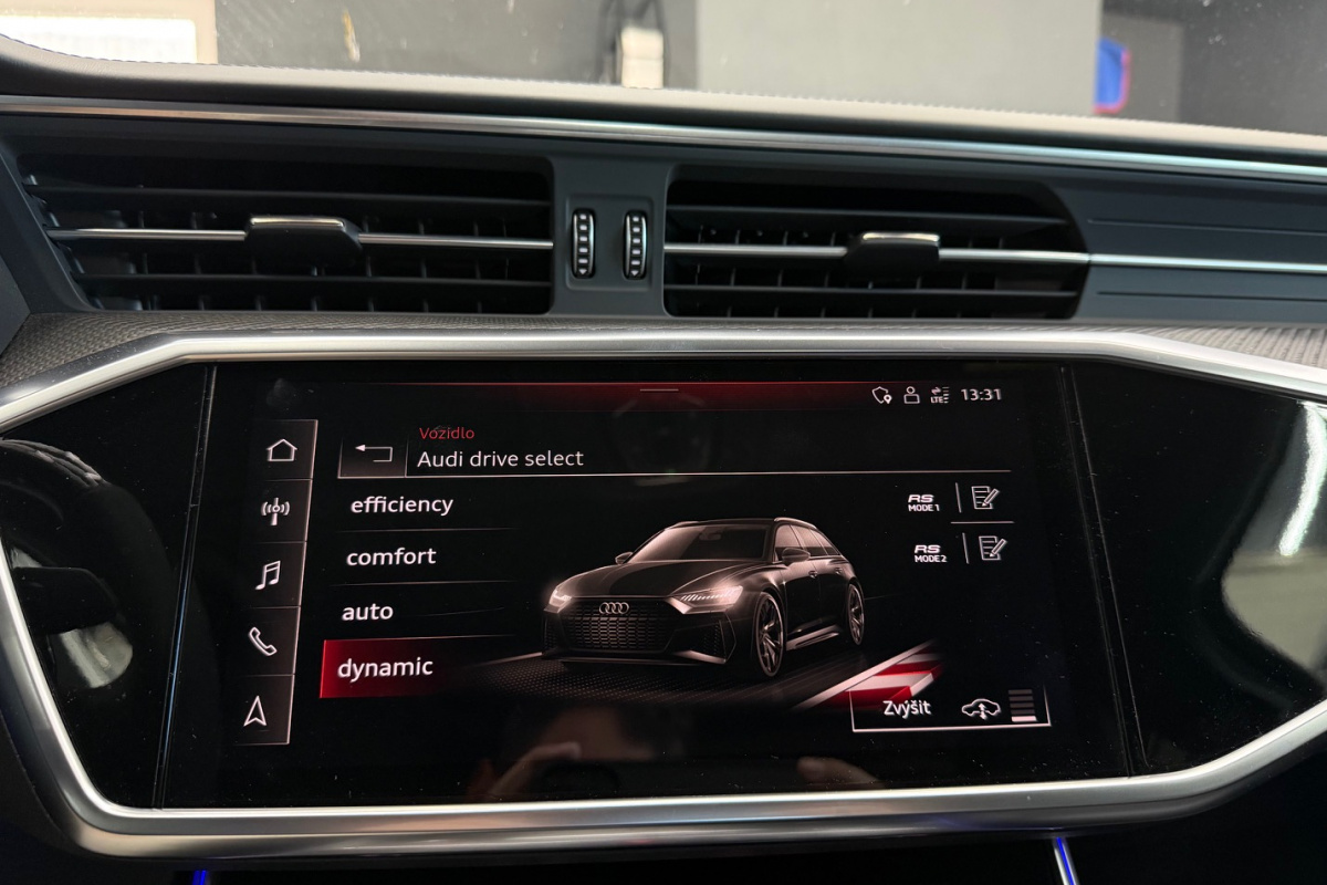 Ponuka vozidiel / Audi RS6 Avant 4.0 TFSI Quattro Full Carbon Akrapovic - video Ponuka vozidiel / Audi RS6 Avant 4.0 TFSI Quattro Full Carbon Akrapovic - video