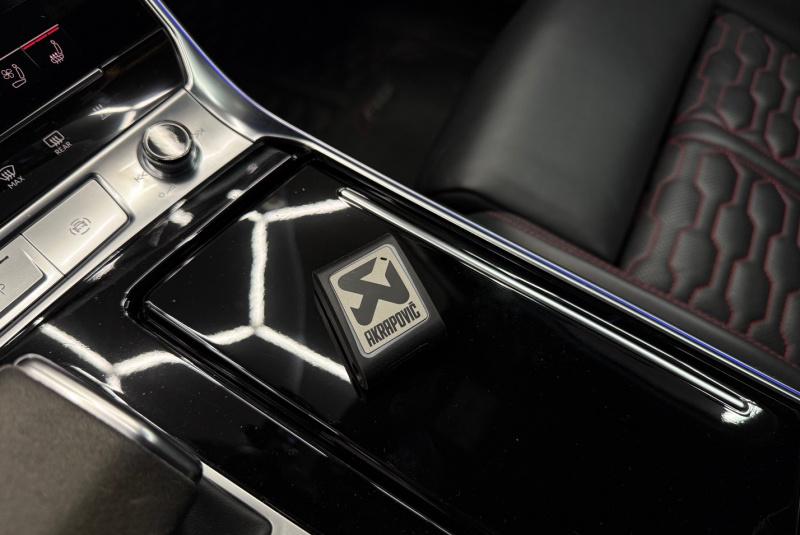 Ponuka vozidiel / Audi RS6 Avant 4.0 TFSI Quattro Full Carbon Akrapovic - video Ponuka vozidiel / Audi RS6 Avant 4.0 TFSI Quattro Full Carbon Akrapovic - video
