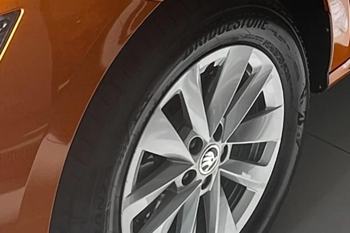 Ponuka vozidiel / Škoda Kamiq 1.0 TSI Drive Plus - video Ponuka vozidiel / Škoda Kamiq 1.0 TSI Drive Plus - video
