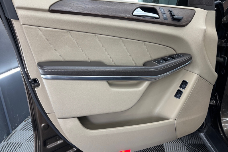 Ponuka vozidiel / Mercedes-Benz GL 350 CDI BlueTEC 4MATIC - video Ponuka vozidiel / Mercedes-Benz GL 350 CDI BlueTEC 4MATIC - video