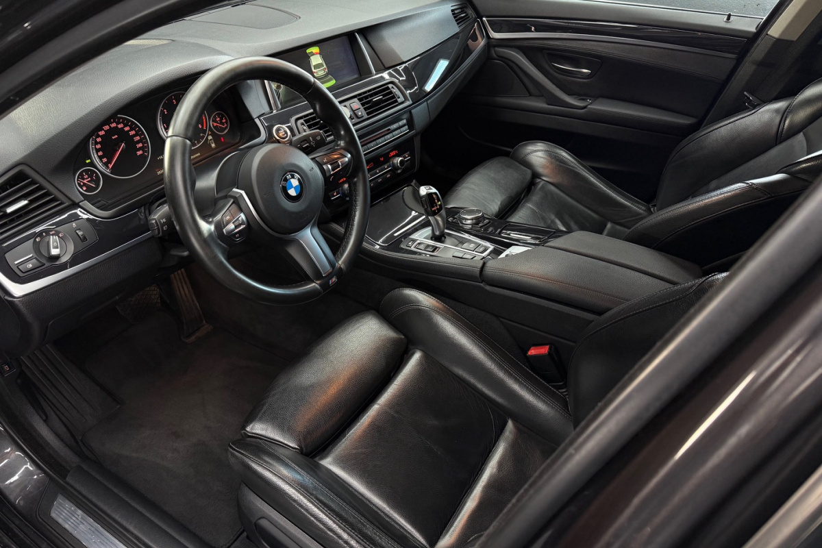 Ponuka vozidiel / BMW Rad 5 Touring 530d - video Ponuka vozidiel / BMW Rad 5 Touring 530d - video