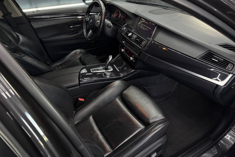 Ponuka vozidiel / BMW Rad 5 Touring 530d - video Ponuka vozidiel / BMW Rad 5 Touring 530d - video