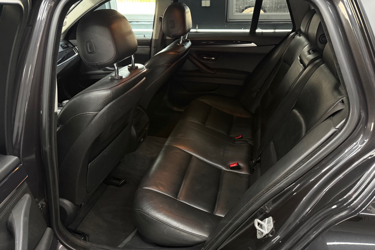 Ponuka vozidiel / BMW Rad 5 Touring 530d - video Ponuka vozidiel / BMW Rad 5 Touring 530d - video