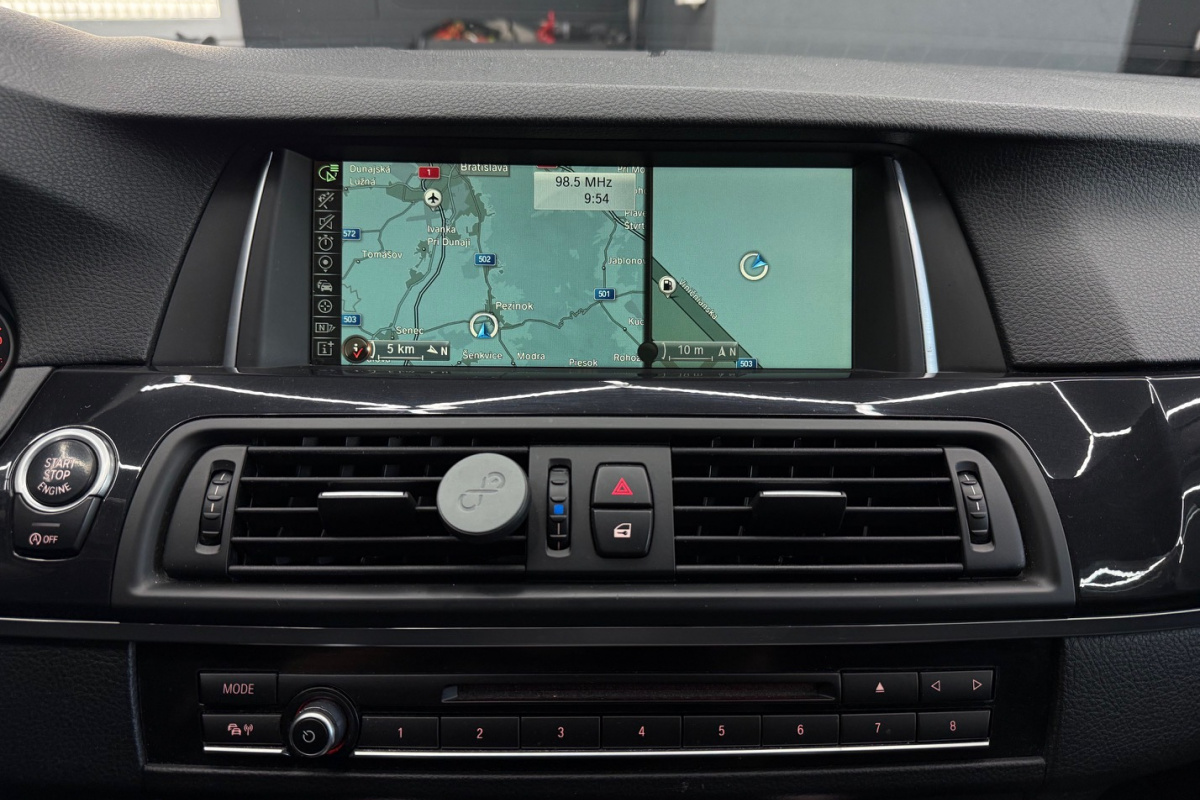 Ponuka vozidiel / BMW Rad 5 Touring 530d - video Ponuka vozidiel / BMW Rad 5 Touring 530d - video