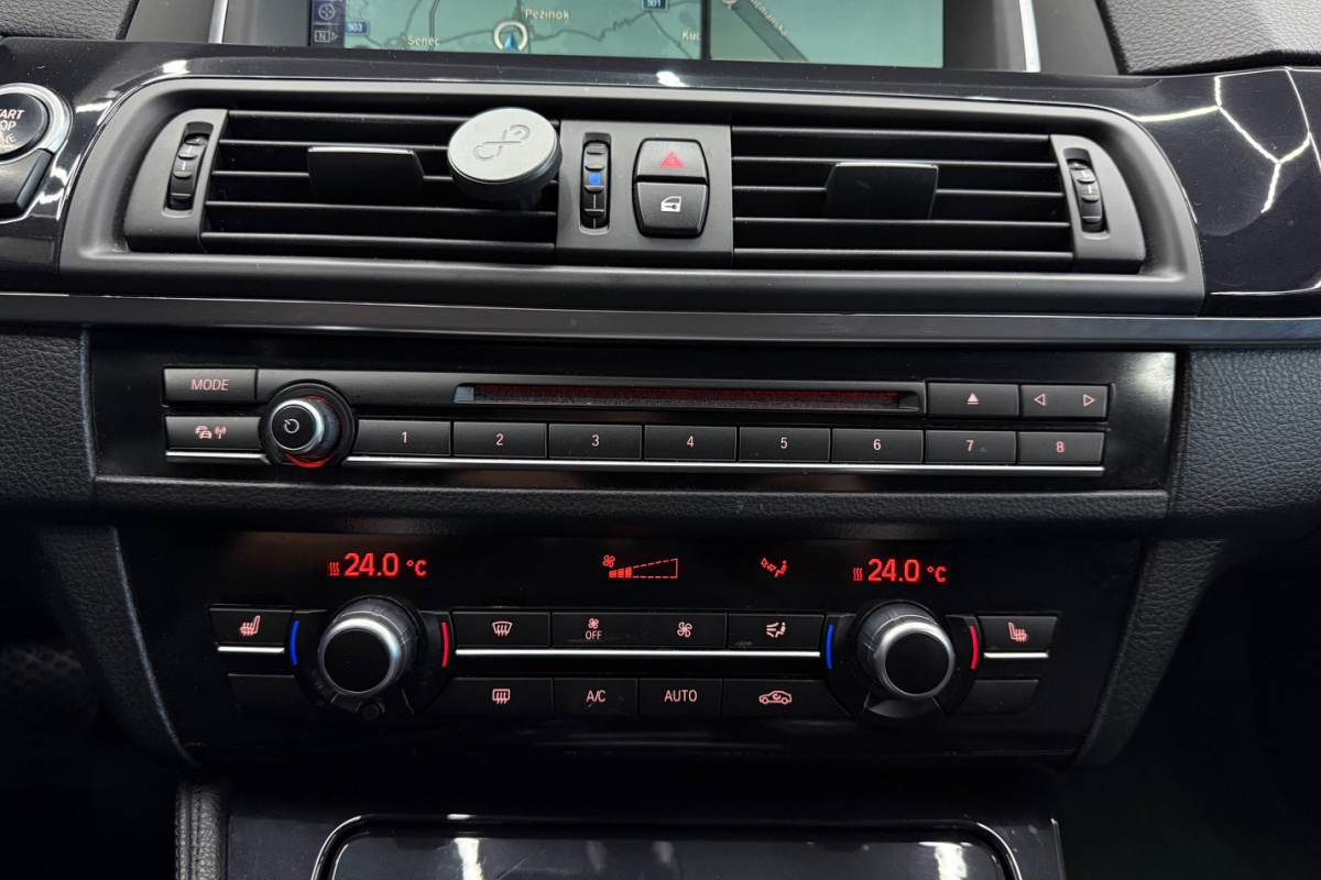 Ponuka vozidiel / BMW Rad 5 Touring 530d - video Ponuka vozidiel / BMW Rad 5 Touring 530d - video