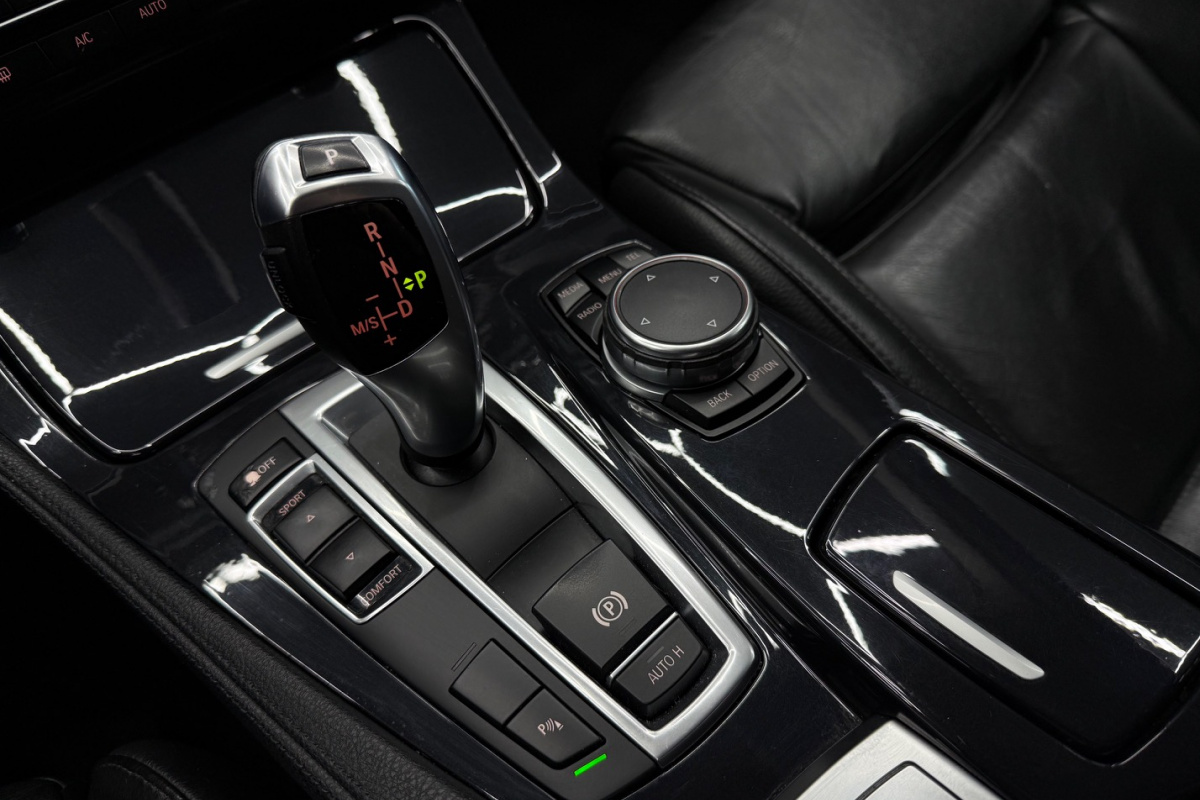 Ponuka vozidiel / BMW Rad 5 Touring 530d - video Ponuka vozidiel / BMW Rad 5 Touring 530d - video